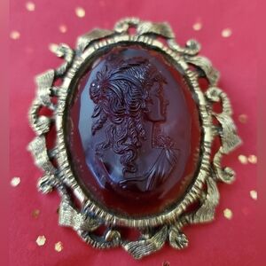 Vintage Cameo Brooch